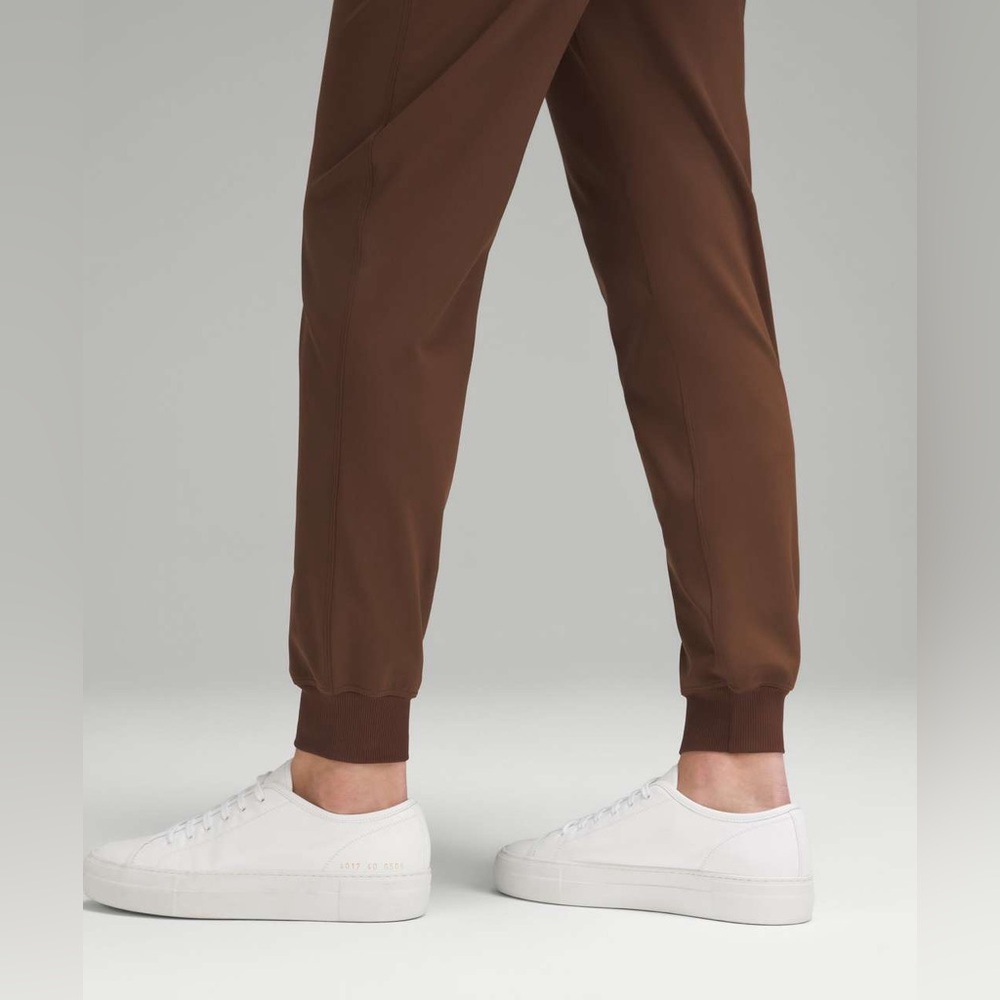 Lululemon High Rise Stretch Jogger (Java) - Picture 3 of 4